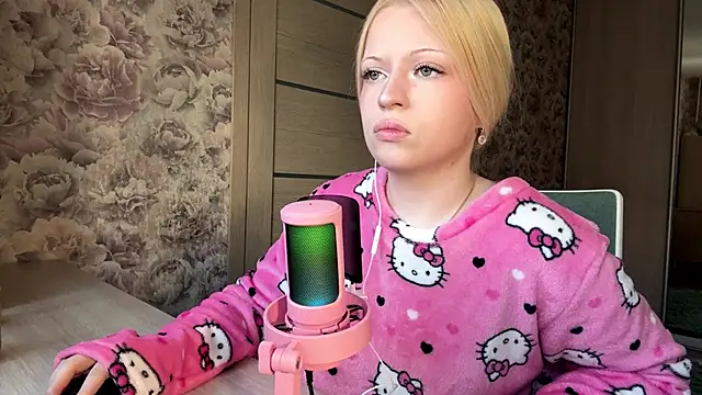 Snapshot of JeneeBIanks chatting on 03/21/26, 10:42 JeneeBIanks online show from 03/21/26, 10:42