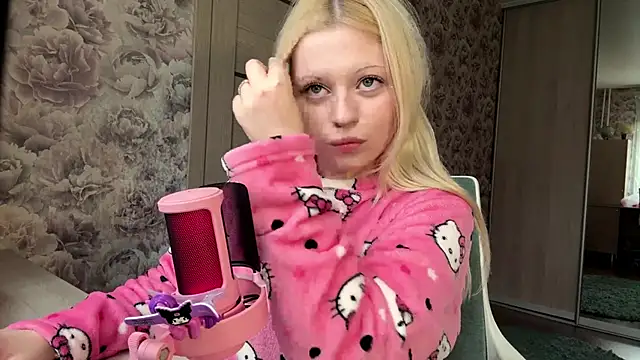 Snapshot of JeneeBIanks chatting on 04/02/26, 12:36 JeneeBIanks online show from 04/02/26, 12:36