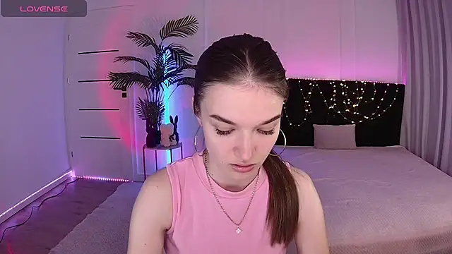 Snapshot of Ann_Wood chatting on 05/16/26, 03:22 Ann Wood online show from 05/16/26, 03:22