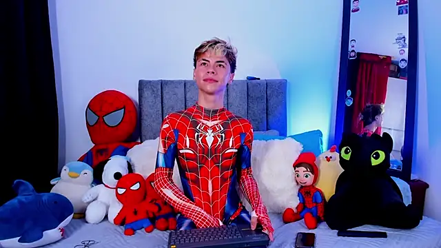 Snapshot of Callum_777 chatting on 04/15/26, 05:47 Callum 777 online show from 04/15/26, 05:47