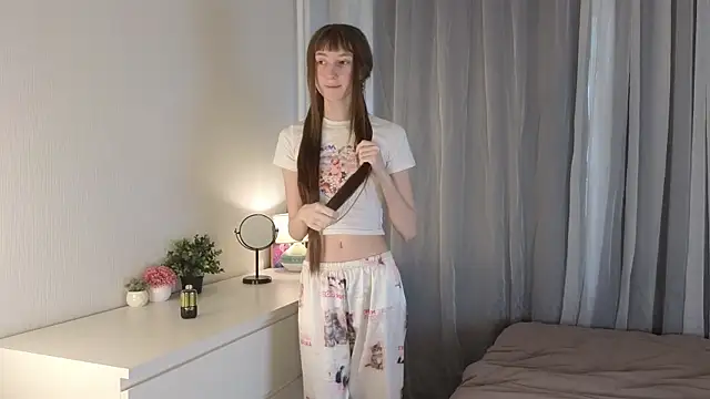 Snapshot of arina_waifu chatting on 04/05/26, 03:31 arina waifu online show from 04/05/26, 03:31