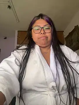 Snapshot of perritarebeldee chatting on 02/24/26, 12:25 perritarebeldee online show from 02/24/26, 12:25