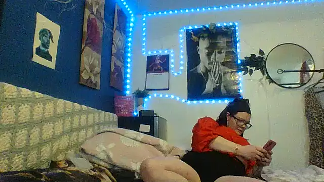 Sexymilf6992 online show from 03/11/26, 07:31