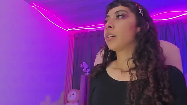 Kiara lovely online show from 04/15/26, 03:46