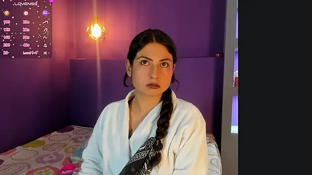 zoe henderson online show from 04/11/26, 02:49