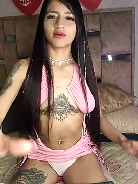 Snapshot of Lauraaa_pink18 chatting on 02/20/26, 06:26 Lauraaa pink18 online show from 02/20/26, 06:26