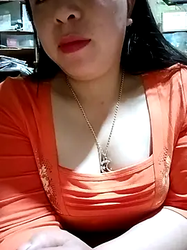 Snapshot of Lucky_girl_4 chatting on 02/25/26, 04:05 Lucky girl 4 online show from 02/25/26, 04:05