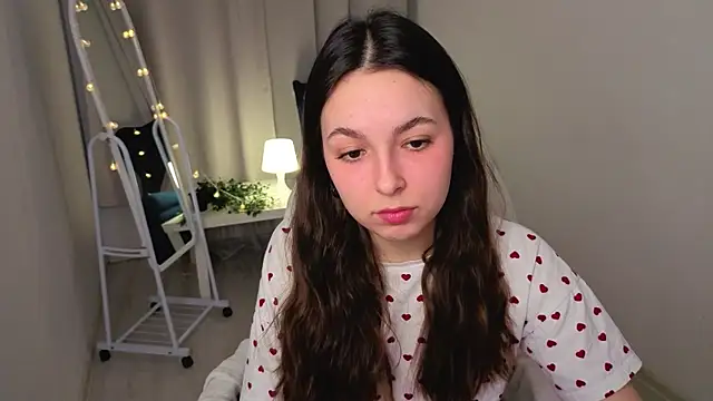 BellaThery online show from 02/22/26, 05:40