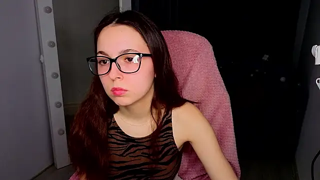 BellaThery online show from 02/24/26, 05:05