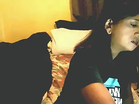 Snapshot of IndianPleasures21 chatting on 03/24/26, 12:37 IndianPleasures21 online show from 03/24/26, 12:37