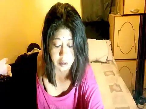 Snapshot of IndianPleasures21 chatting on 04/19/26, 06:10 IndianPleasures21 online show from 04/19/26, 06:10