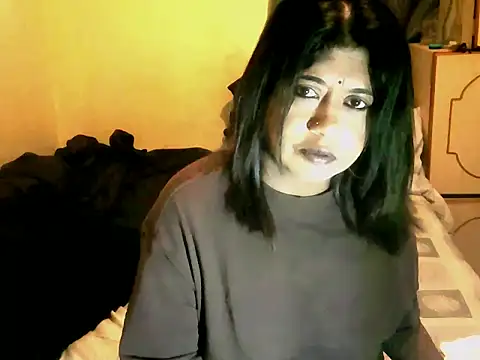 Snapshot of IndianPleasures21 chatting on 04/22/26, 11:39 IndianPleasures21 online show from 04/22/26, 11:39