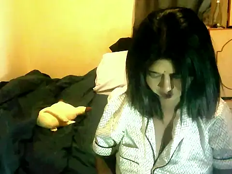 Snapshot of IndianPleasures21 chatting on 04/23/26, 02:08 IndianPleasures21 online show from 04/23/26, 02:08