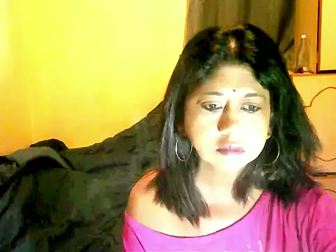 Snapshot of IndianPleasures21 chatting on 04/24/26, 09:17 IndianPleasures21 online show from 04/24/26, 09:17