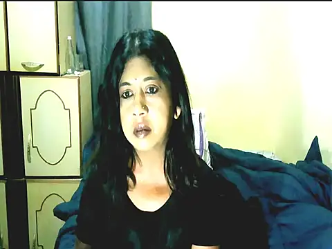 Snapshot of IndianPleasures21 chatting on 06/23/26, 05:27 IndianPleasures21 online show from 06/23/26, 05:27