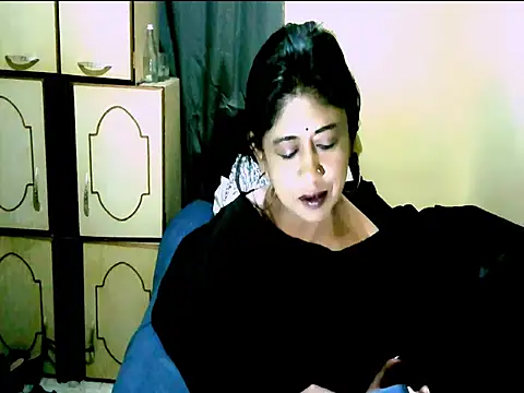 Snapshot of IndianPleasures21 chatting on 08/01/26, 04:23 IndianPleasures21 online show from 08/01/26, 04:23