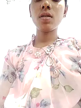 Snapshot of wifedesi7050 chatting on 04/06/26, 11:55 wifedesi7050 online show from 04/06/26, 11:55