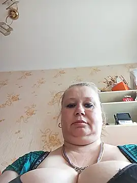 Snapshot of KiraStanton chatting on 07/06/26, 01:52 KiraStanton online show from 07/06/26, 01:52