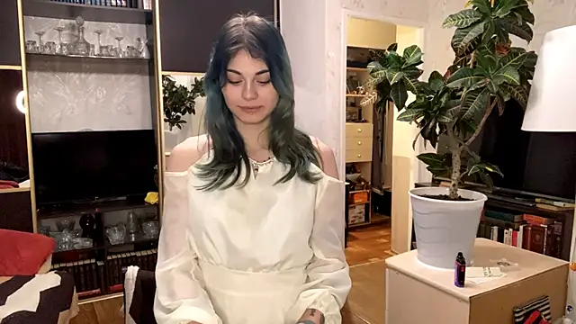 Snapshot of Emmibrilson chatting on 02/20/26, 02:17 Emmibrilson online show from 02/20/26, 02:17