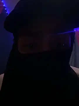 Snapshot of leohot66 chatting on 04/14/26, 04:40 leohot66 online show from 04/14/26, 04:40