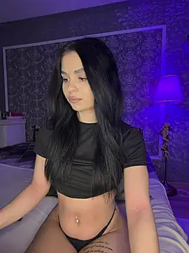 Olivia Noor online show from 04/03/26, 12:41