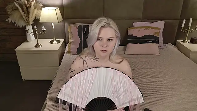 Snapshot of Ivy_Marlowe chatting on 03/30/26, 02:18 Ivy Marlowe online show from 03/30/26, 02:18