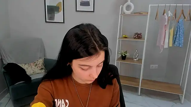 Lilian Merf online show from 03/24/26, 10:09