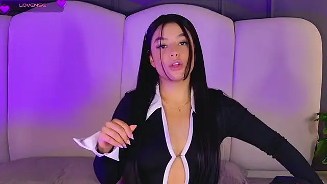 Snapshot of BrunaMonroee chatting on 04/15/26, 03:52 BrunaMonroee online show from 04/15/26, 03:52