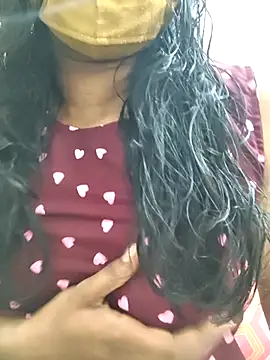 Shaliniqueen online show from 04/08/26, 08:03