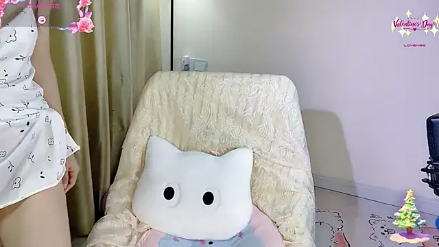 okyssa online show from 06/06/26, 03:11