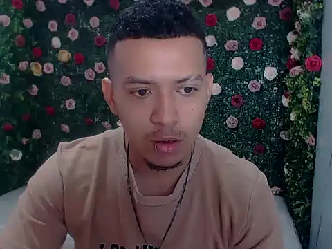 Snapshot of dylans_brown chatting on 02/23/26, 04:59 dylans brown online show from 02/23/26, 04:59