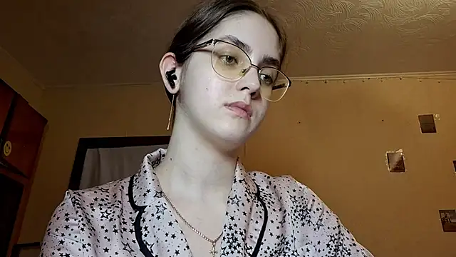 Snapshot of Katelemon chatting on 03/27/26, 02:17 Katelemon online show from 03/27/26, 02:17