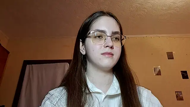 Snapshot of Katelemon chatting on 04/07/26, 12:27 Katelemon online show from 04/07/26, 12:27