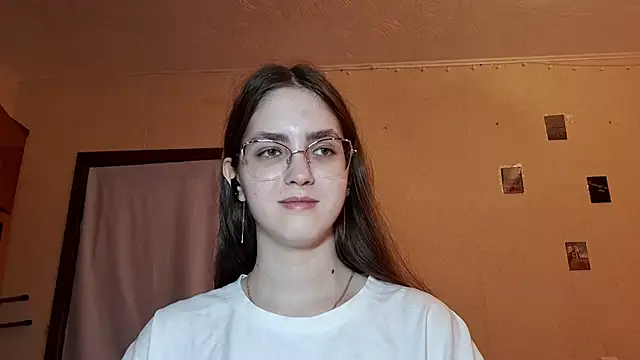 Snapshot of Katelemon chatting on 04/16/26, 11:33 Katelemon online show from 04/16/26, 11:33