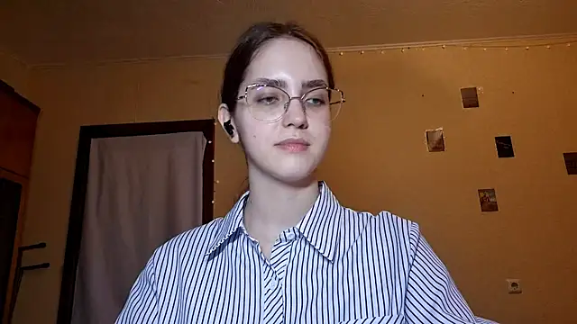 Snapshot of Katelemon chatting on 04/23/26, 11:42 Katelemon online show from 04/23/26, 11:42