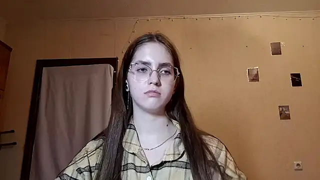 Snapshot of Katelemon chatting on 04/29/26, 05:30 Katelemon online show from 04/29/26, 05:30