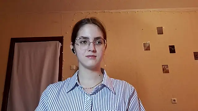 Snapshot of Katelemon chatting on 05/02/26, 10:53 Katelemon online show from 05/02/26, 10:53