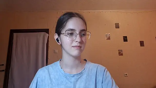 Snapshot of Katelemon chatting on 07/05/26, 02:24 Katelemon online show from 07/05/26, 02:24