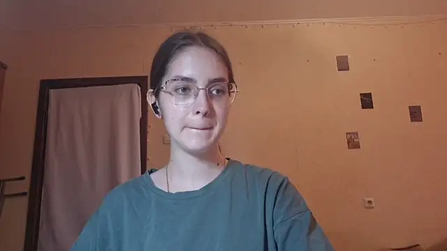 Snapshot of Katelemon chatting on 07/14/26, 01:50 Katelemon online show from 07/14/26, 01:50