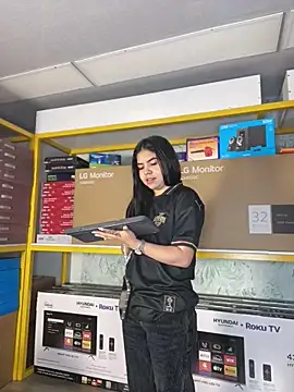 Snapshot of Ambarina_ chatting on 06/12/26, 11:31 Ambarina online show from 06/12/26, 11:31