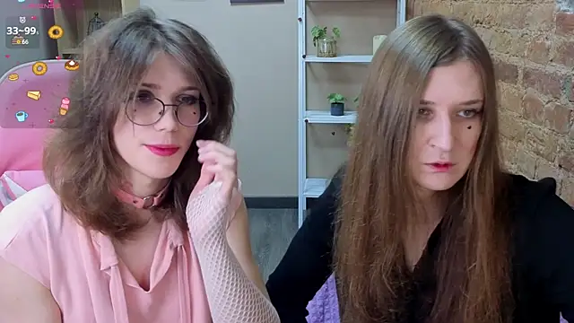 ZoriaLovesLuna online show from 04/19/26, 01:43