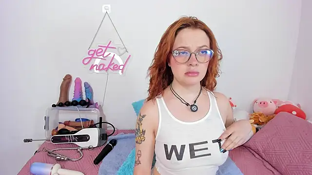 Snapshot of velvetxvicex chatting on 04/19/26, 07:05 velvetxvicex online show from 04/19/26, 07:05