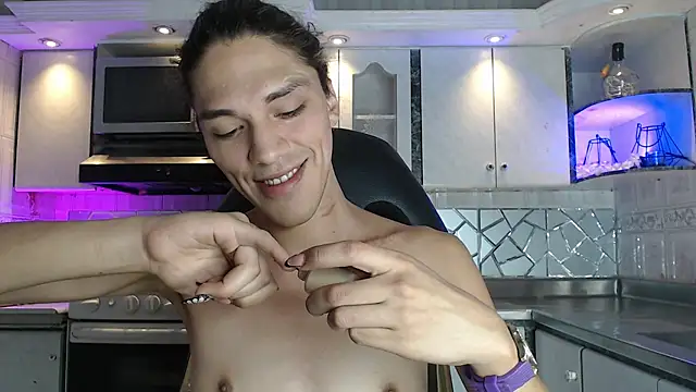 CrisOzzz online show from 04/05/26, 06:49