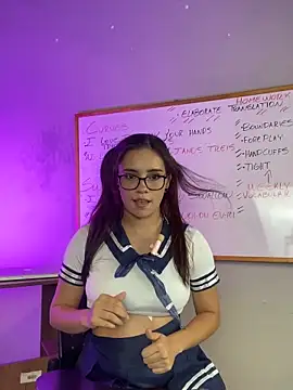 Snapshot of NaomiStar1 chatting on 03/06/26, 04:42 NaomiStar1 online show from 03/06/26, 04:42