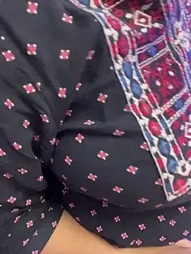 Snapshot of Queenlipx chatting on 04/04/26, 05:10 Queenlipx online show from 04/04/26, 05:10