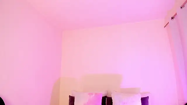 MIAA ROBERTSS online show from 03/28/26, 06:13