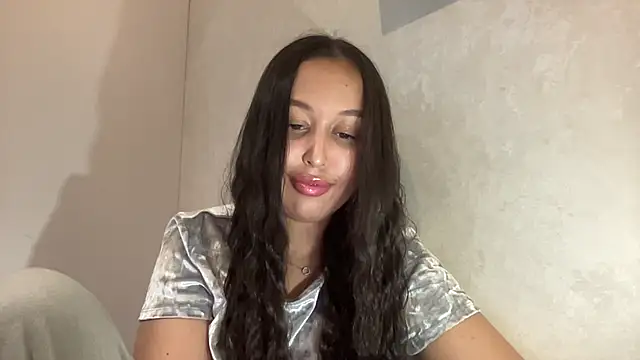 Snapshot of Dana_005 chatting on 05/06/26, 08:25 Dana 005 online show from 05/06/26, 08:25