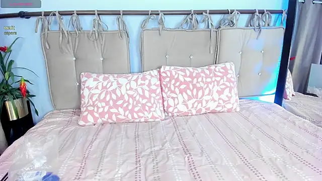 aurora wander online show from 02/24/26, 12:47