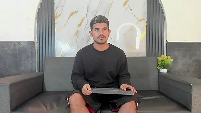 Latins on fire online show from 04/11/26, 11:25