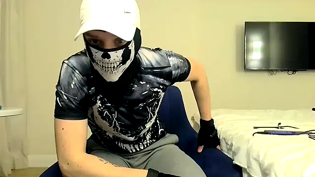 Snapshot of RyanRubber chatting on 03/24/26, 07:19 RyanRubber online show from 03/24/26, 07:19